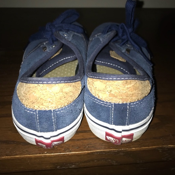 Vans - Picture 2 of 3